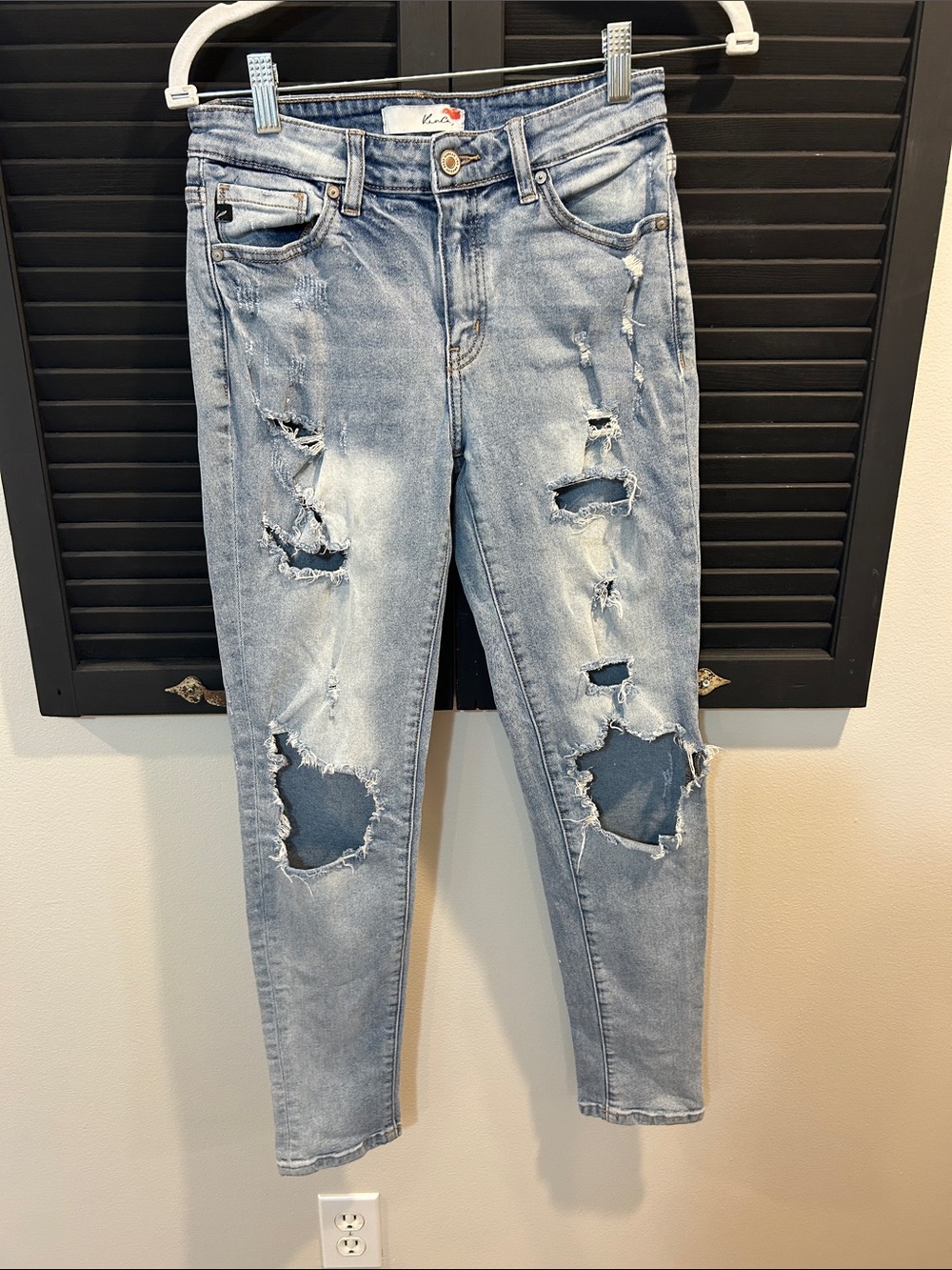 KanCan Light Wash Distressed Skinny Jeans